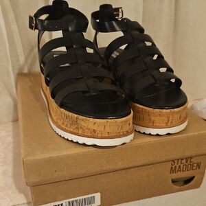 Steve Madden Black and Tan Platform Sandals